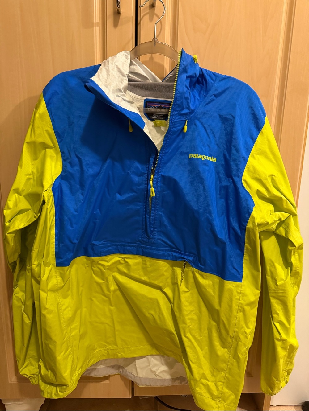 Men’s Blue & Yellow Windbreaker Jacket